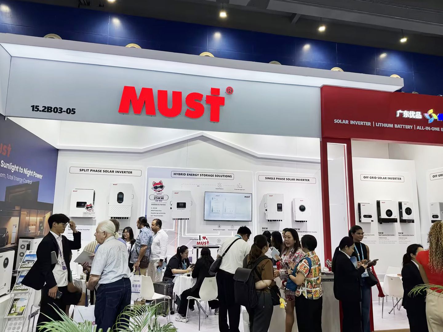 MUST Draws Strong Attention on Day 2 of the 139th Canton Fair with Solar Inverter and Energy Storage Solutions